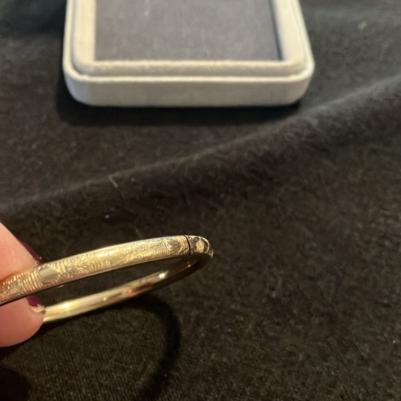 Gold Classic Slip-On little girls bracelet - Picture 2 of 6